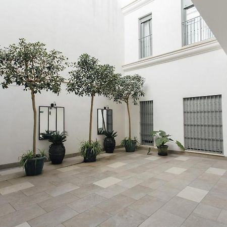 Modern With Seasonal Swimming Pool- 1Bd 1Bth- Goyeneta Apartment Севиля Екстериор снимка