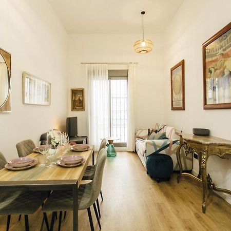 Modern With Seasonal Swimming Pool- 1Bd 1Bth- Goyeneta Apartment Севиля Екстериор снимка