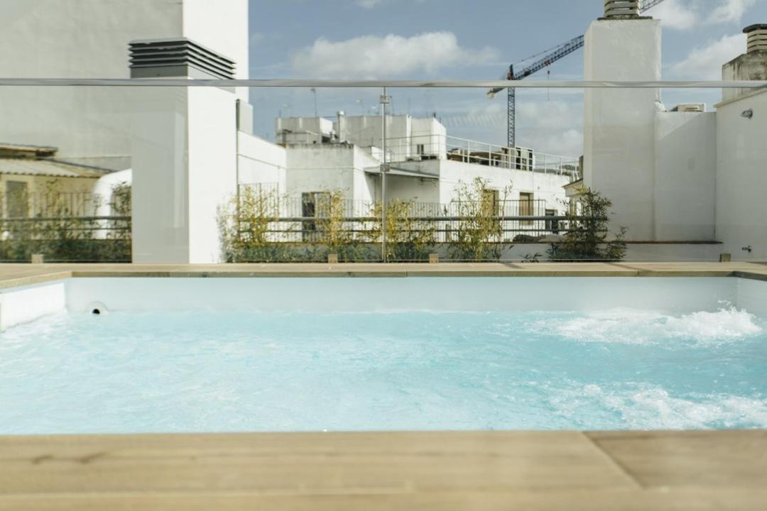 Modern With Seasonal Swimming Pool- 1Bd 1Bth- Goyeneta Apartment Севиля Екстериор снимка